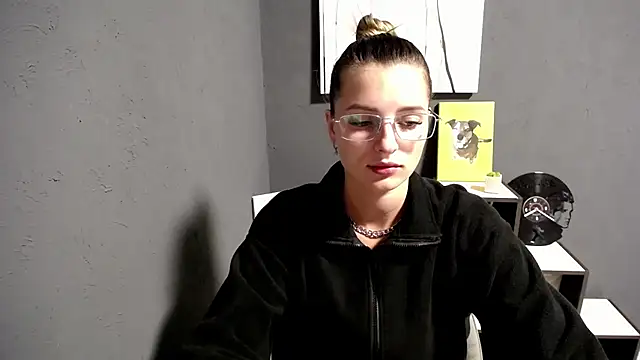 lady olivia  online show from September 23, 4:49 pm