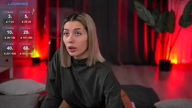 AudreyZanne online show from December 15, 8:19 am