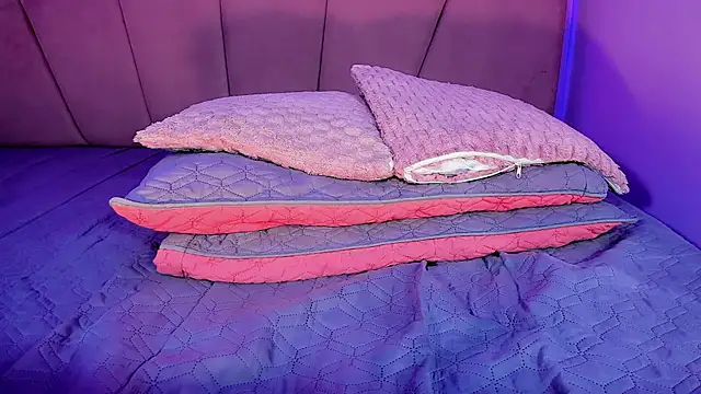 ValeriaAguilar online show from October 27, 10:04 pm