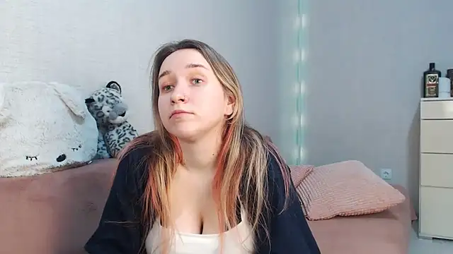 lovely hayley online show from February 18, 10:20 pm