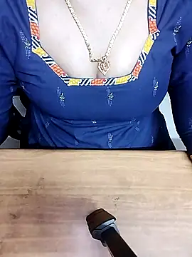 Aishu-tamil09 online show from January 14, 6:35 pm