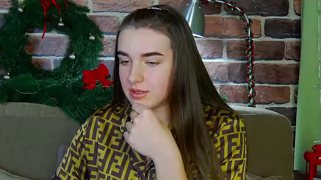 Sofia Hugs online show from January 16, 7:54 pm