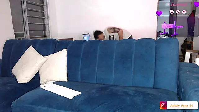 ashely ryan24 online show from September 19, 12:42 am