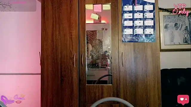 LauGrayJ online show from February 20, 12:09 am