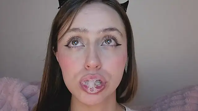 SofiaGc online show from November 13, 4:44 am