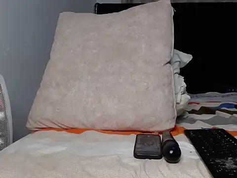 sexxyykittyy online show from October 14, 5:32 am