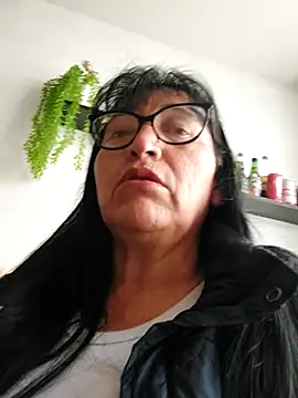 clarita 01 online show from September 26, 1:31 pm