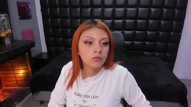 Emmily Walker online show from March 13, 2:57 am