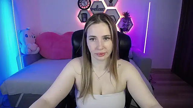 SabrinViolet online show from June 29, 8:10 am