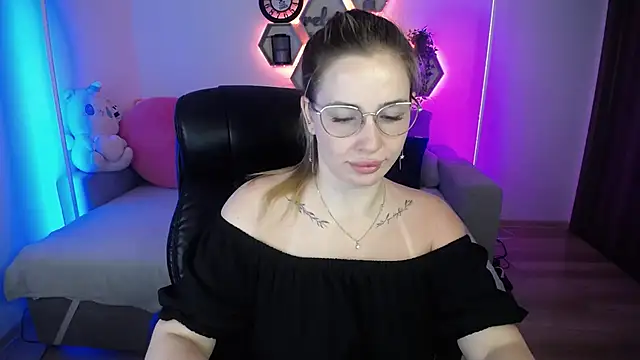 SabrinViolet online show from July 7, 8:07 am