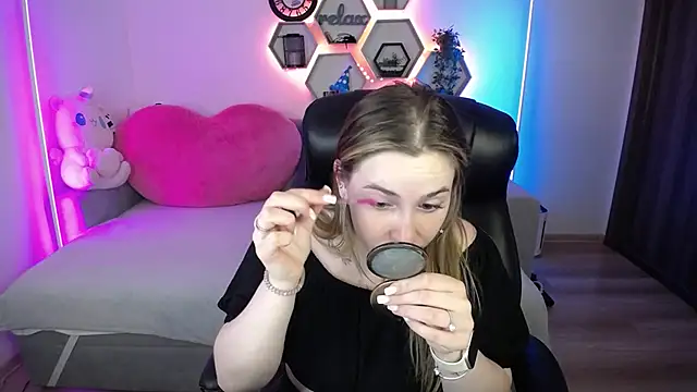SabrinViolet online show from June 23, 9:29 am