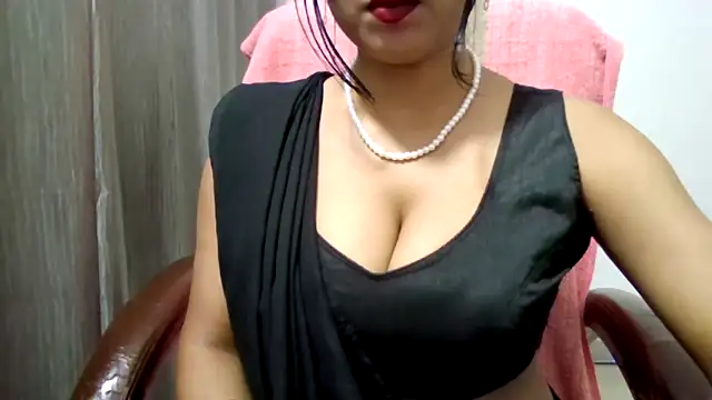 Queenhimanshi online show from November 25, 5:48 pm