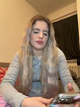 Holly-Glamour online show from June 16, 10:11 pm