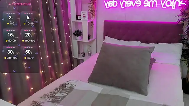 FeralPeach online show from November 15, 5:41 am