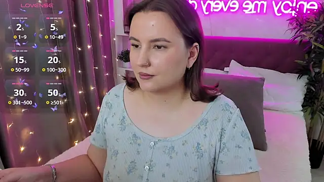 FeralPeach online show from December 19, 6:49 am