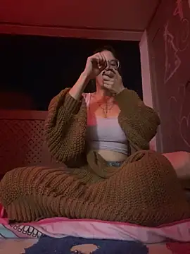 SafeinouterSpace online show from December 4, 9:11 am