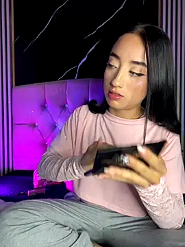 Ady 18 online show from October 2, 7:30 pm