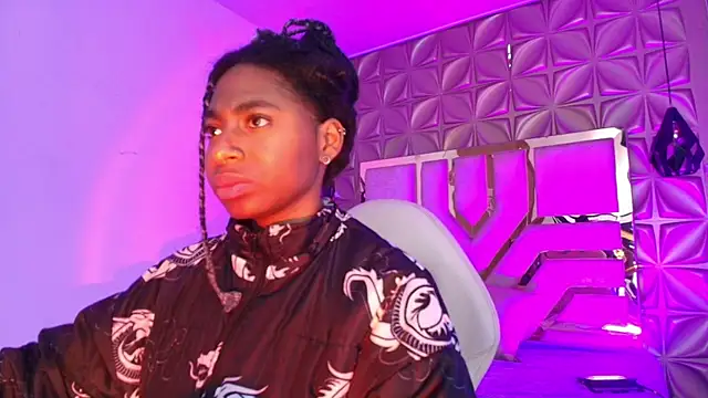 Queen perla  online show from April 17, 12:18 pm