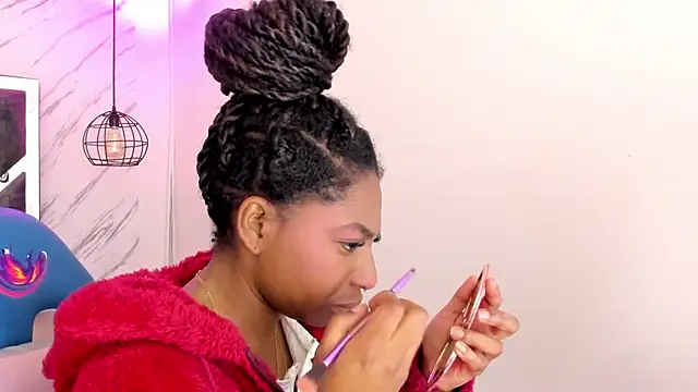 Queen perla  online show from November 14, 12:49 pm