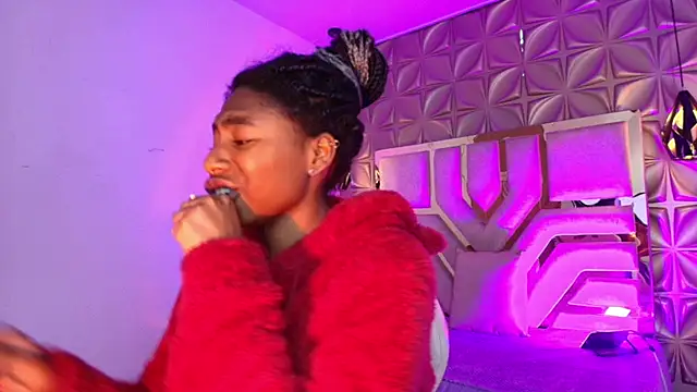 Queen perla  online show from February 28, 12:15 pm