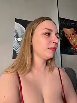 pink8ty online show from October 12, 11:07 pm