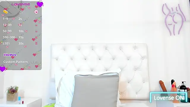 DulceColeman online show from October 3, 8:03 pm