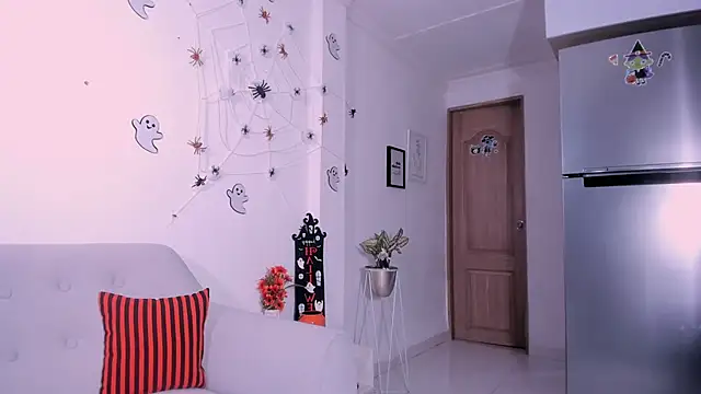 DannaHyde online show from October 12, 5:37 pm