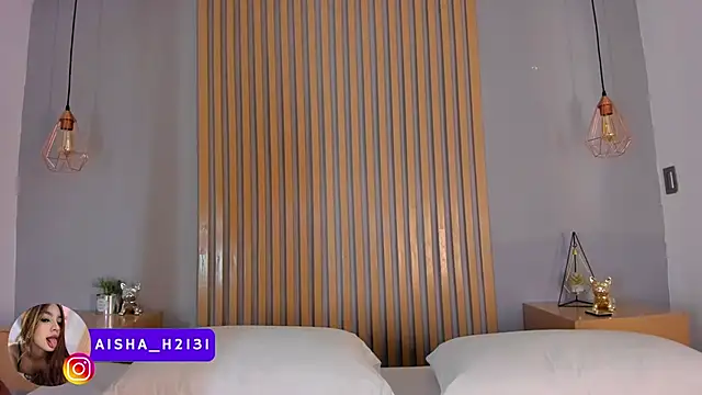 aisha h  online show from October 20, 8:12 pm