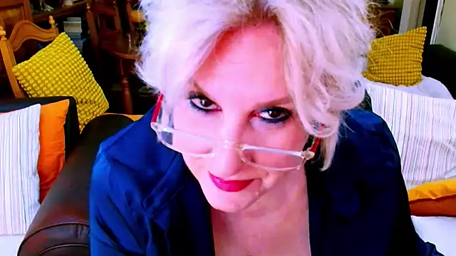 GattonaBiondona online show from October 4, 7:58 am