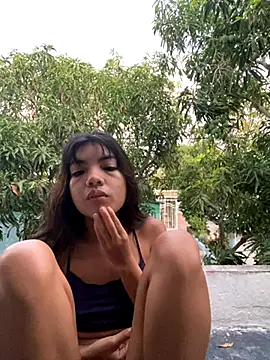 RoomExotic11 online show from September 13, 10:45 am