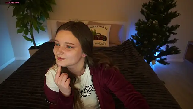 MagicPeachh  online show from January 16, 2:02 pm