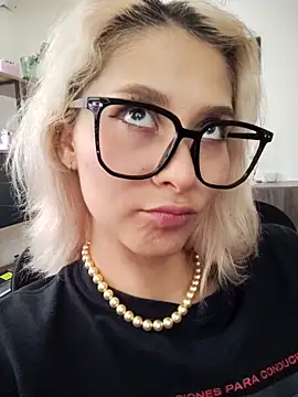 Ramona Flower online show from September 28, 9:09 pm