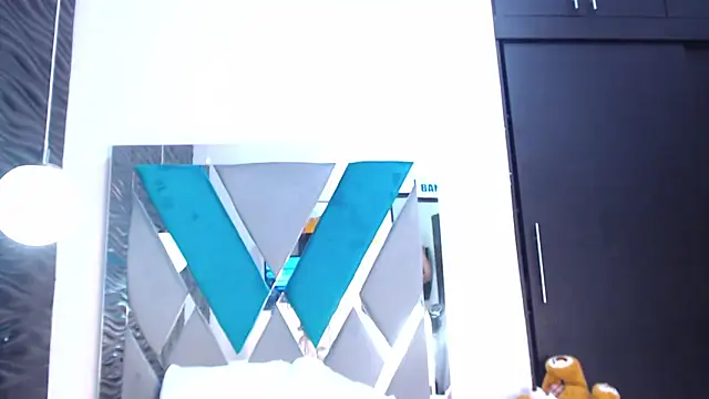 Victoria Coleman online show from September 24, 11:42 am