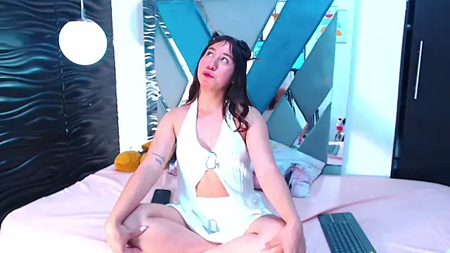 Victoria Coleman online show from September 11, 1:55 pm