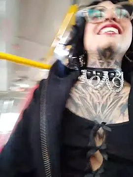 taaylor33 online show from February 7, 9:40 pm