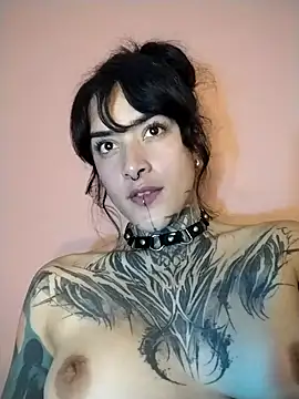 taaylor33 online show from December 18, 5:34 am