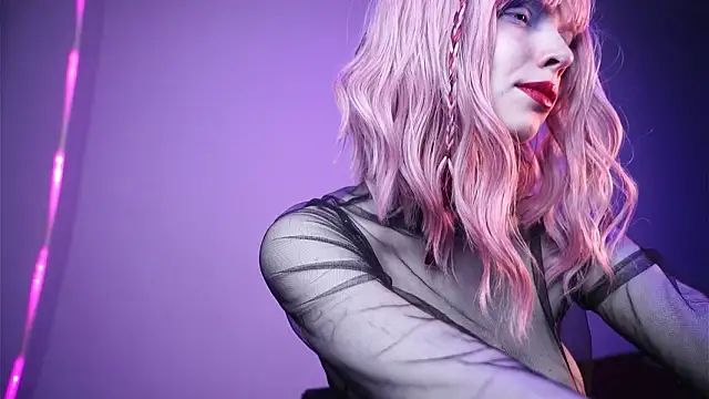 ginger hugs online show from February 26, 10:31 pm