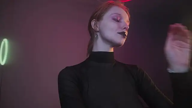 ginger hugs online show from September 14, 10:07 pm