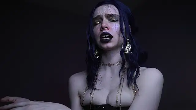 ginger hugs online show from April 13, 10:21 pm