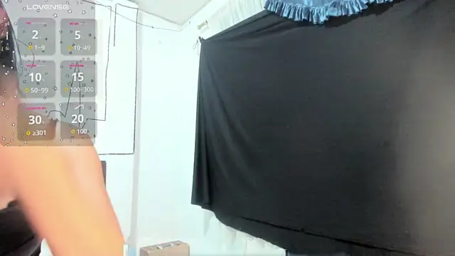 latinaStepmom online show from March 28, 12:44 am