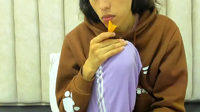 FreyaMoller online show from April 15, 7:14 pm