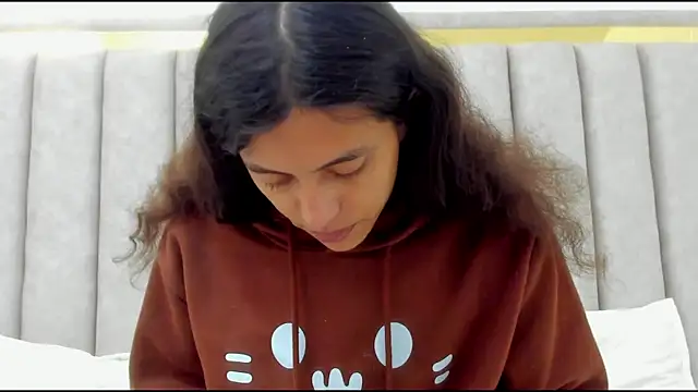 FreyaMoller online show from December 15, 1:38 pm