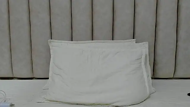 FreyaMoller online show from October 15, 6:21 pm