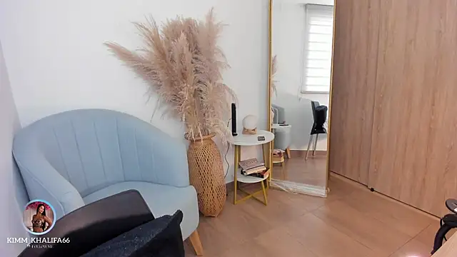 Kimm khalifa online show from October 4, 8:46 pm