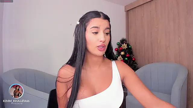 Kimm khalifa online show from December 18, 7:40 pm