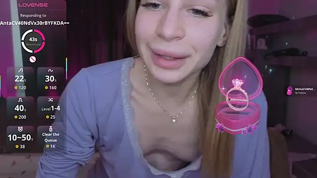 Elis Fox online show from April 6, 11:11 am