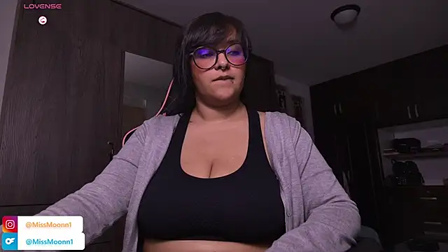 Steph moon  online show from September 10, 1:38 am