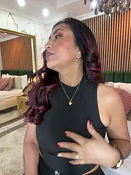 MonicaMoret online show from February 21, 1:01 pm