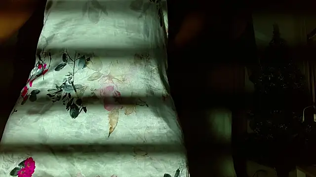 MielSquirt online show from December 1, 9:46 am