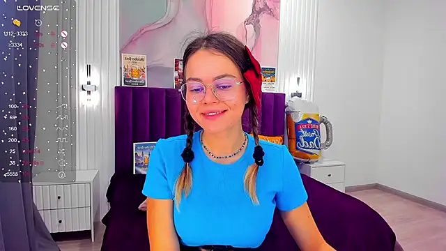 Kelly Cuutie online show from September 20, 12:54 am